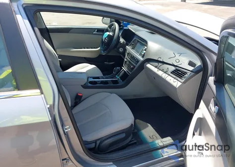 2016 Hyundai Sonata Se z USA, uszkodzony, nr VIN 5NPE24AF1GH386872